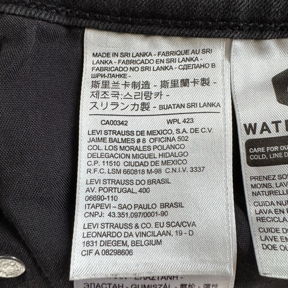 Levi's 711 Black Skinny Jeans - Picture 3 of 5